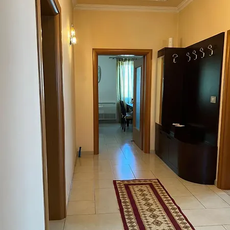 Lägenhet Gogo Gjirokastër