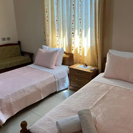 Gogo Lägenhet Gjirokastër